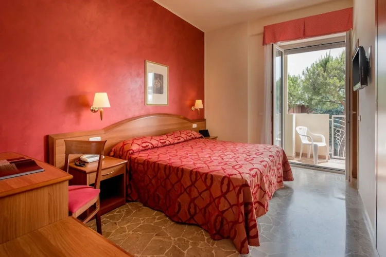 Comfort Double room with pool view