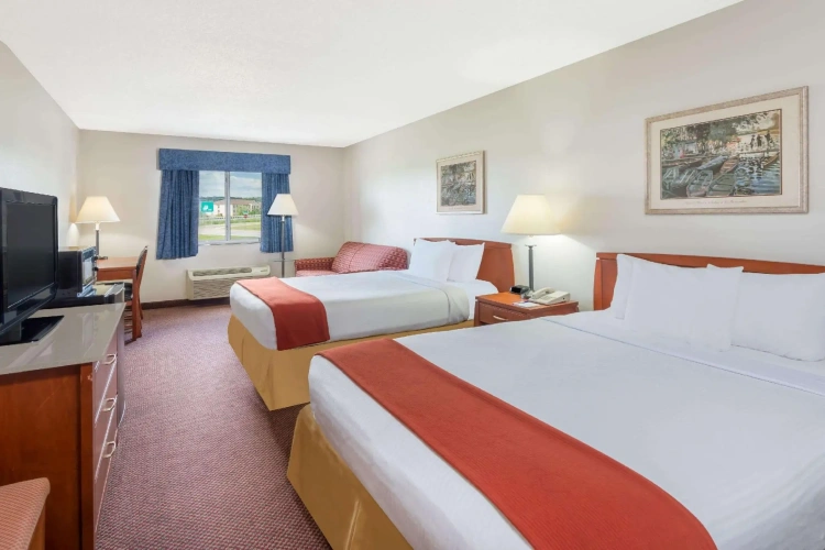 Standard Quadruple room