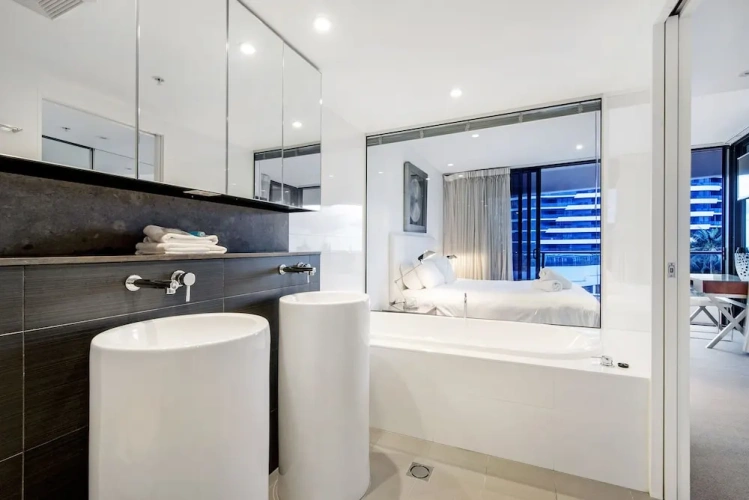 2 Bedrooms Executive Apartment with city view