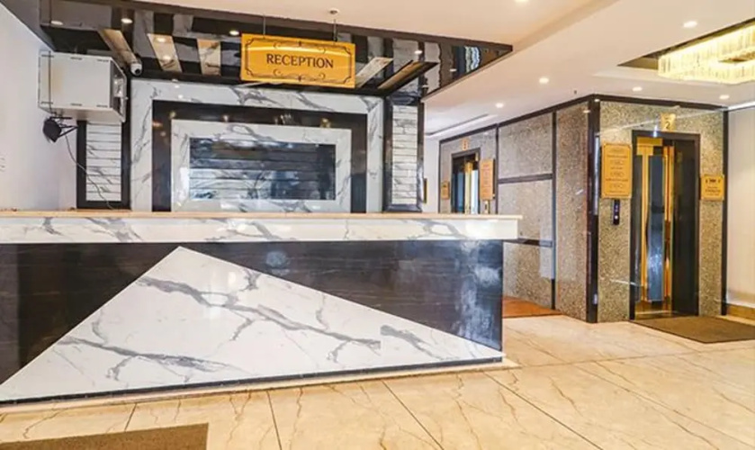 Fabhotel Twin Tree Suites
