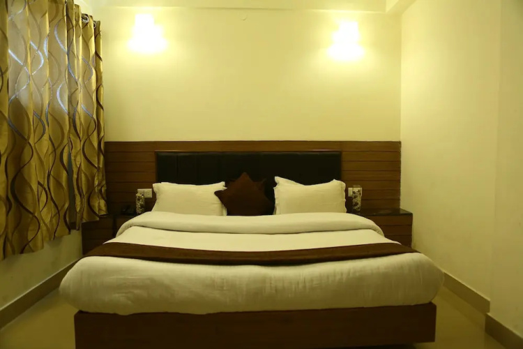 Hotel Devlok Primal