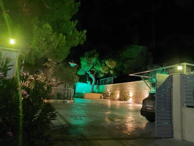 2 Bedrooms Cottage