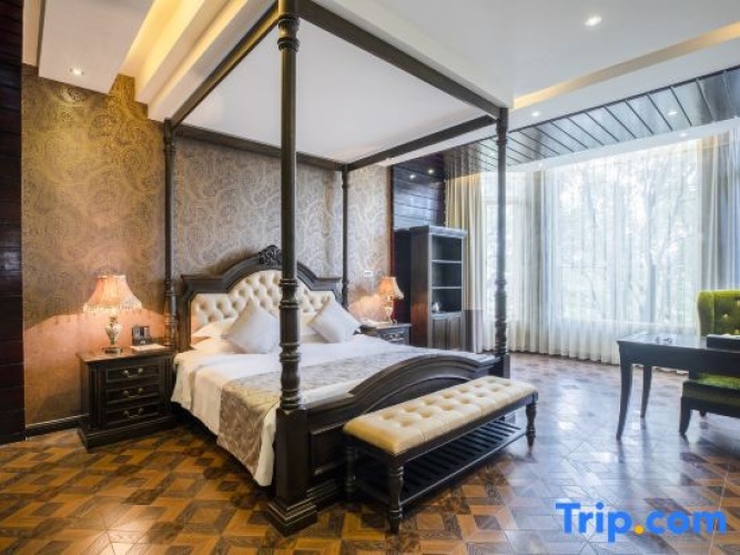 Deluxe Villa