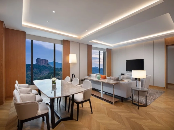 Double Suite