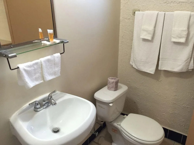 Withlacoochee Motel