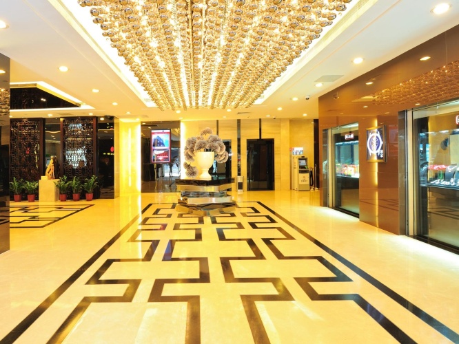 Beverly Plaza