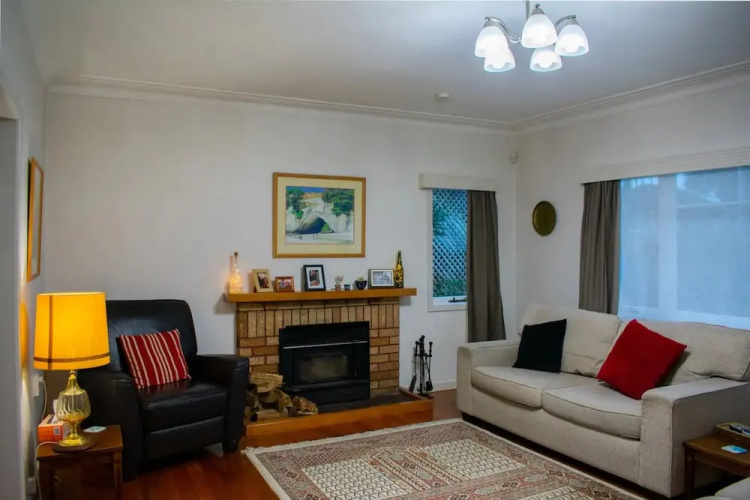 Spacious 5 Bedroom Family Abode