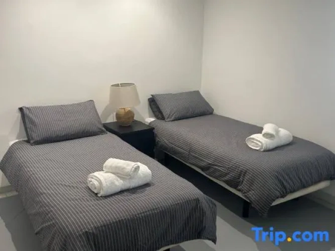 2 Bedrooms Villa