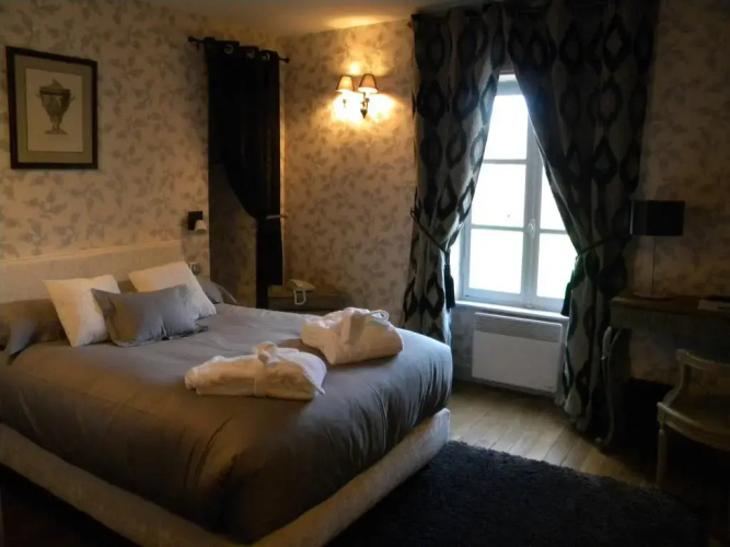 Domaine Chateau Du Faucon