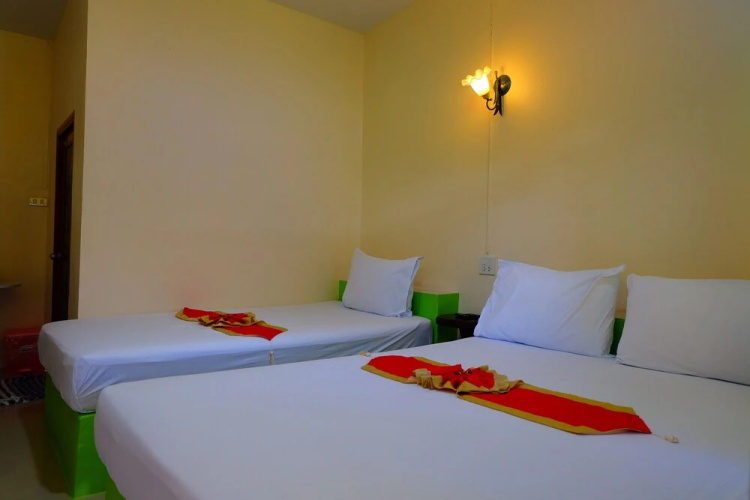 Ruan Chompoo Resort