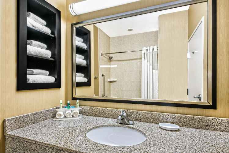 Holiday Inn Express & Suites Cotulla by IHG
