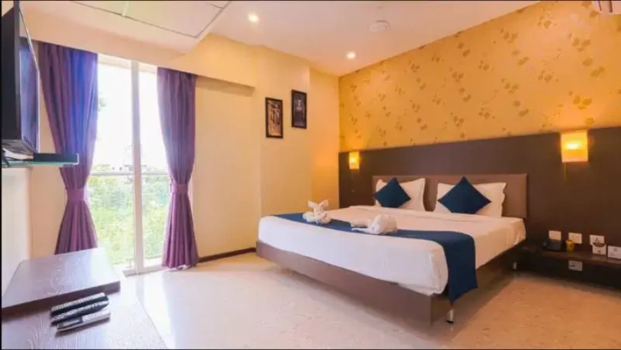 Suite with balcony