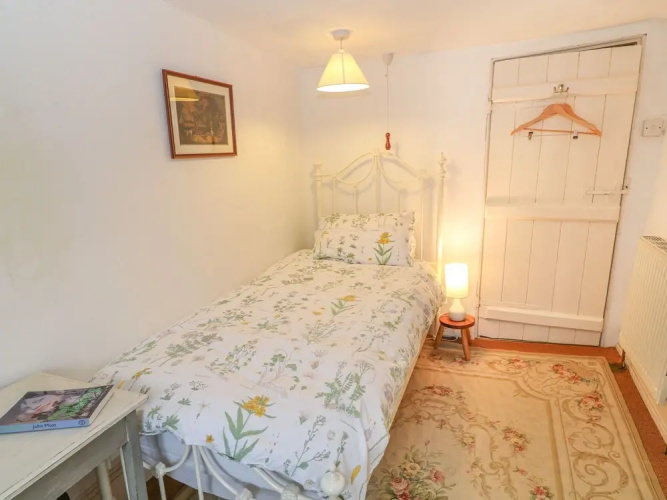Turpike Cottage