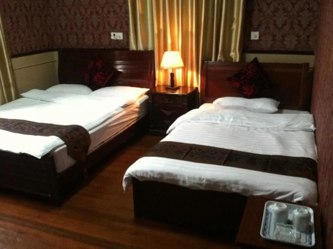 Shenfu Yard Inn