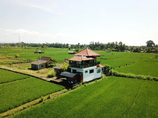 2 Bedrooms Villa