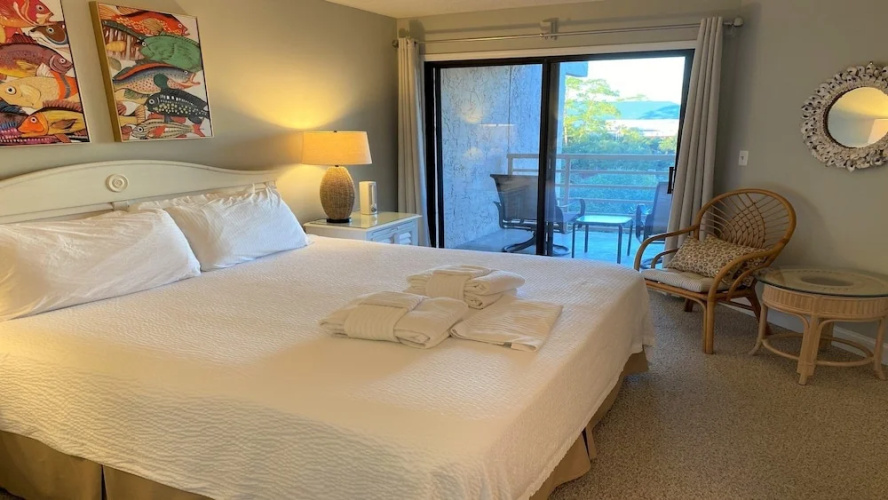 2518 Mare 2 Bedroom Condo