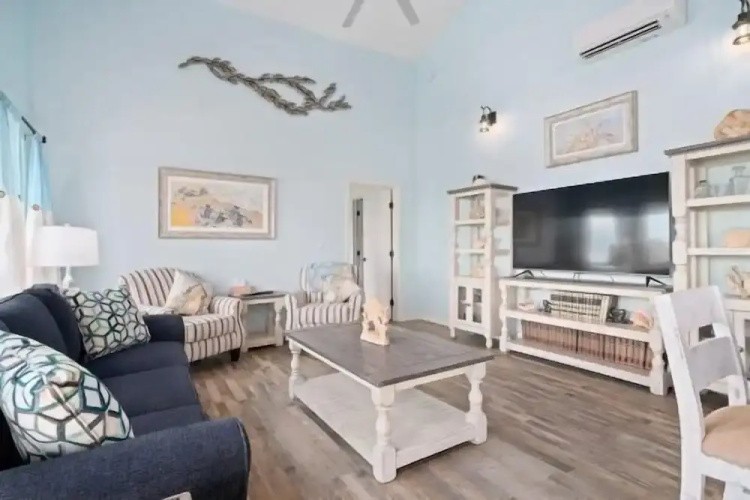 Coastal Paradise by Miss Kitty’s