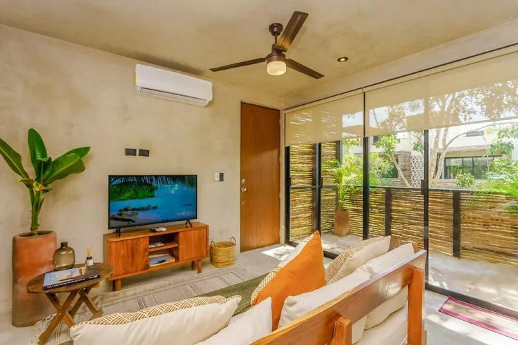 1 Bedroom Comfort room with balcony