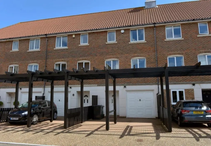 3 Bedrooms Double Cottage