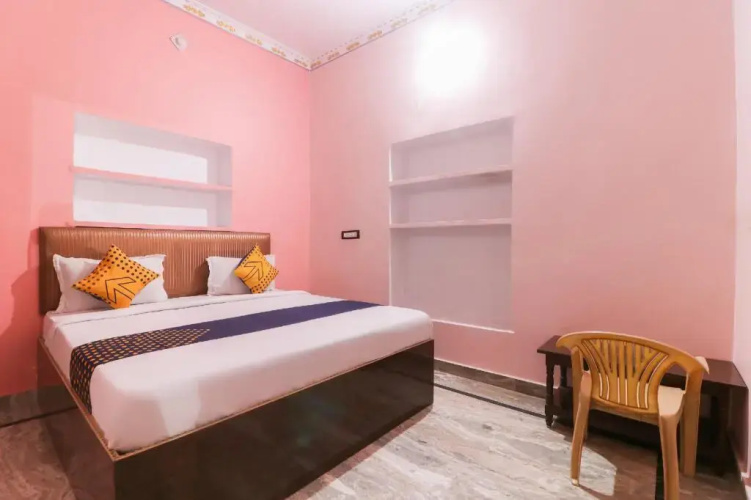Kumar Kripa Lodging by OYO Rooms
