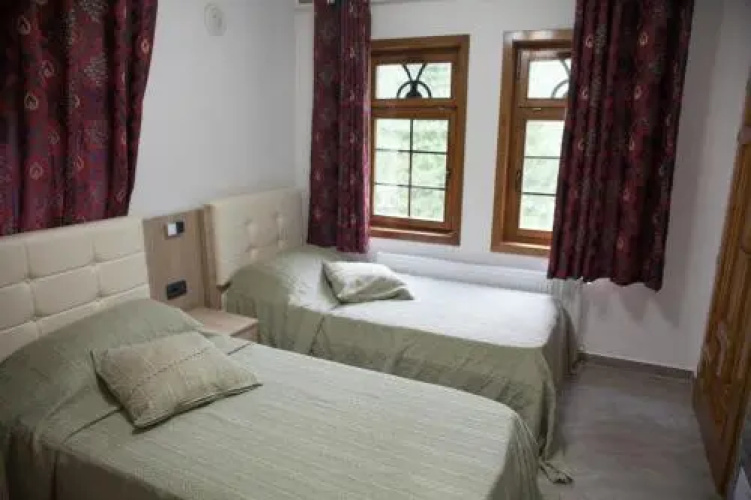 Hotel Fusha E Gjes