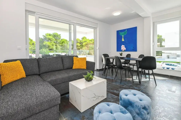 Pool apartments Banta A