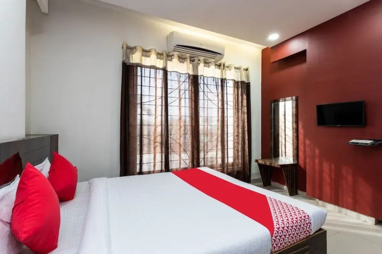Vitthal Rukmani Palace by OYO Rooms
