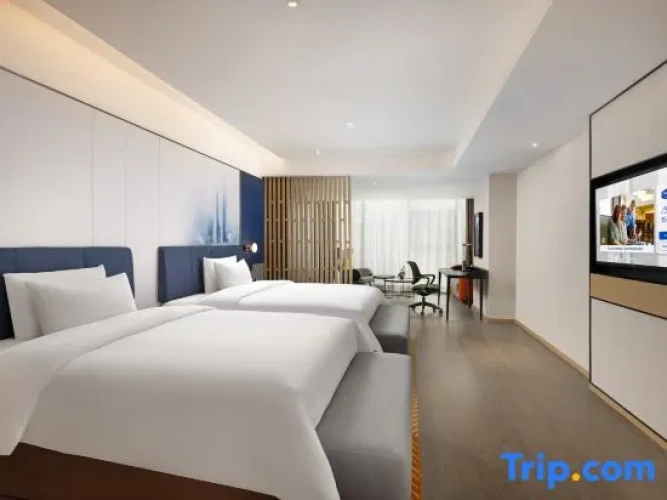 Deluxe Family Suite