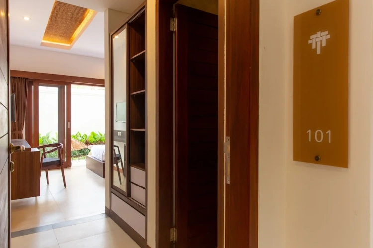 Deluxe Twin room with balcony and with garden view
