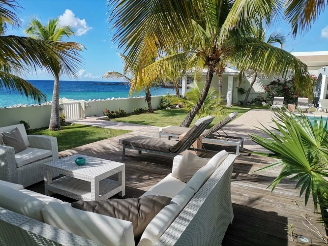 4 Bedrooms Villa with balcony
