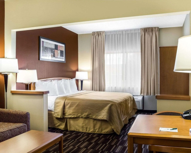 Quality Suites Near West Acres