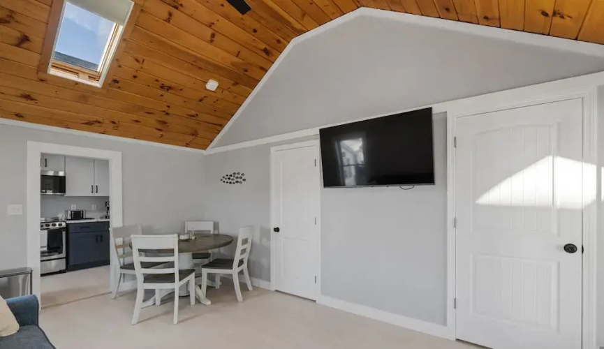Modern Cottage Perfect For Winter Rental