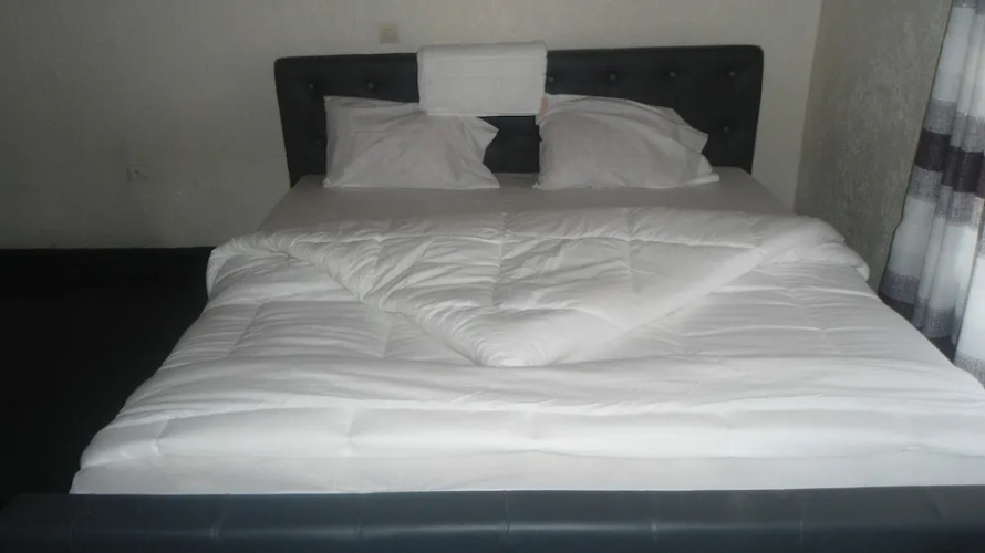 Airport Inn Motel