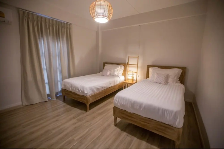 Standard Twin room with balcony
