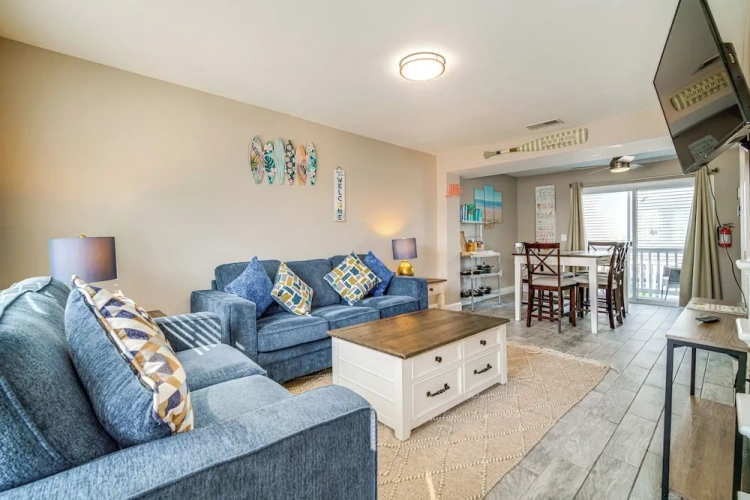 2 Bedrooms Apartment