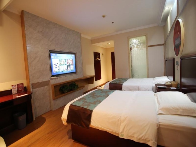 Standard Twin room with view