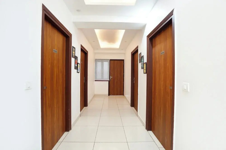 Fabhotel Happy Stay Ii