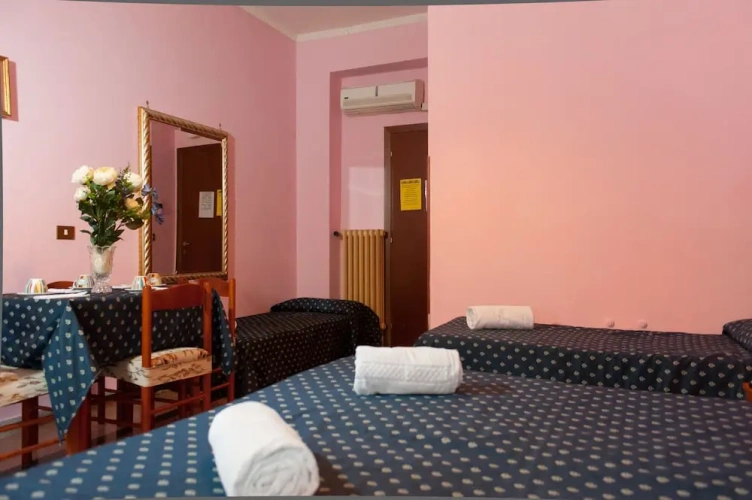 Standard Quadruple room