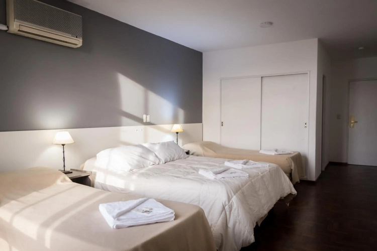 Hotel 376