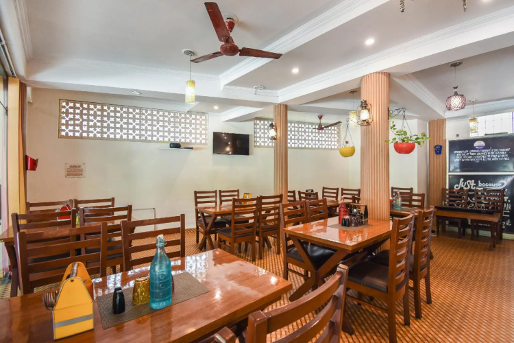OYO Townhouse 590 Sector 66 Noida