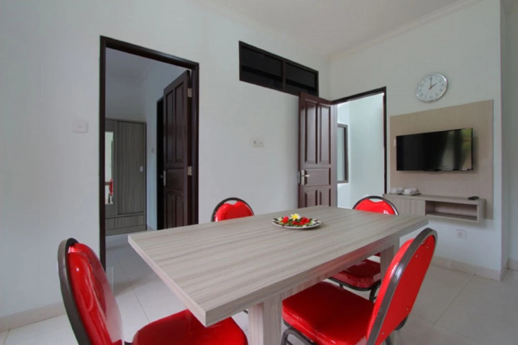 Alamanda Town House