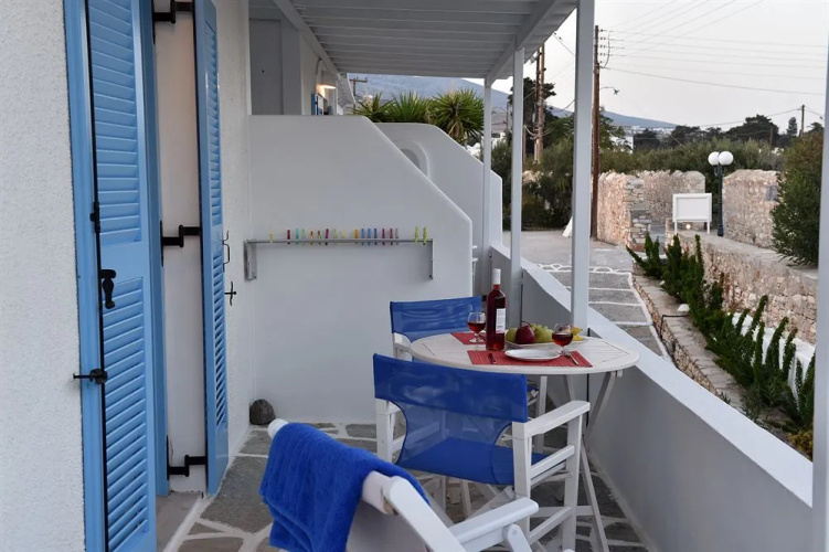 Tarsa Studios & Apartments