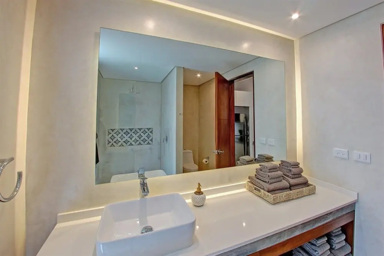 Modern Chic Studio With Panoramic Rooftop Pool, PANORAMIC A 201- By Salt-Kisses