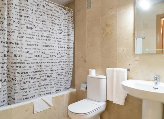 2 Bedrooms Apartment