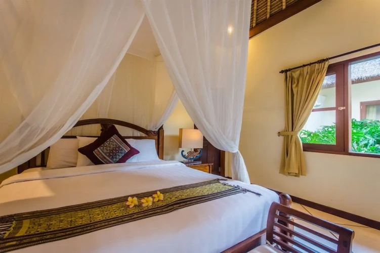 2 Bedrooms Villa