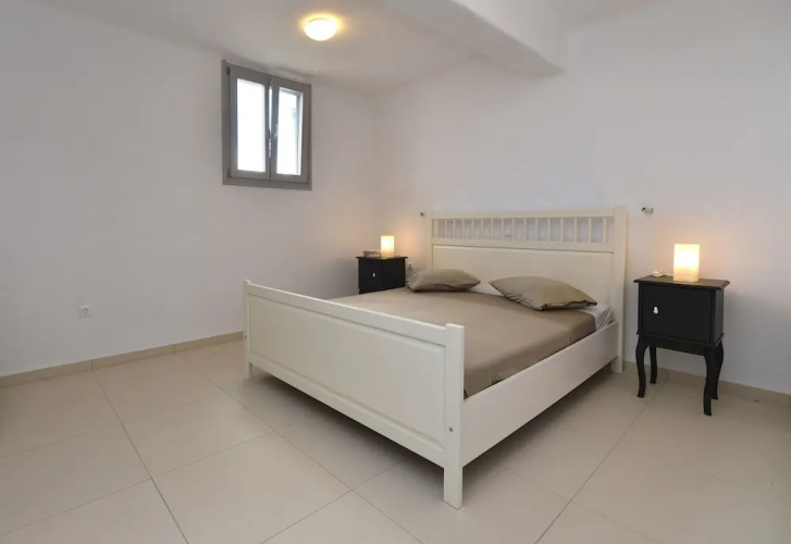 Panoramic three villa complex with helipad by VillaRentalsgr