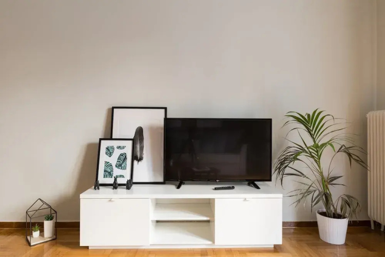 UPSTREET Sleek Flat in Central Syntagma