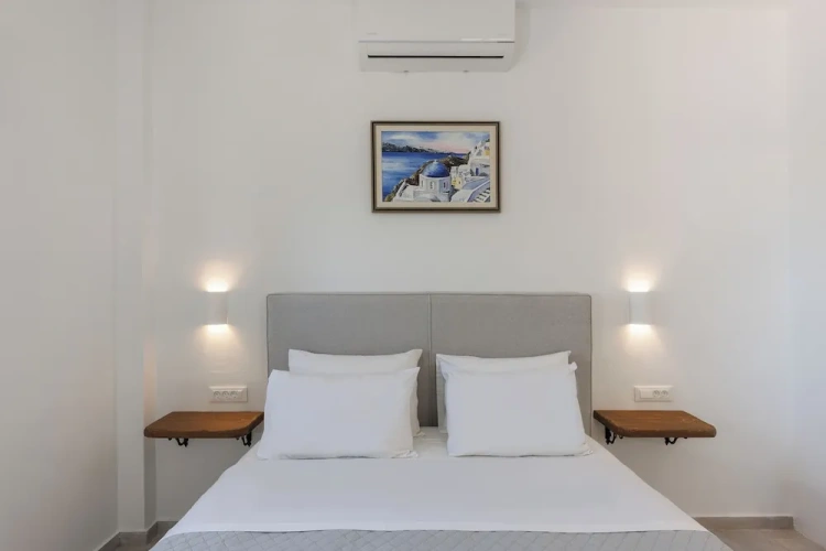 1 Bedroom Suite with balcony and with sea view