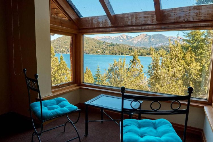 Peninsula Petit Hotel