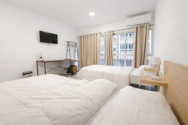 Standard Twin room with city view
